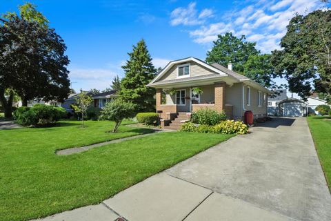 A home in Crest Hill