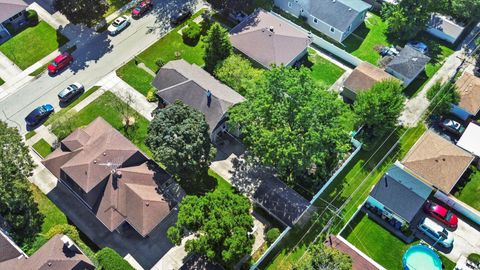 A home in Crest Hill