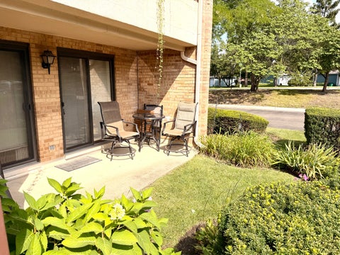 Tiny photo for 174 E Springbrook Drive #1B, Bloomingdale, IL 60108 (MLS # 12749359)