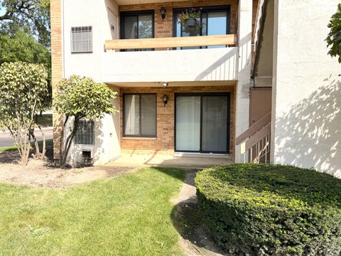 Tiny photo for 174 E Springbrook Drive #1B, Bloomingdale, IL 60108 (MLS # 12749359)