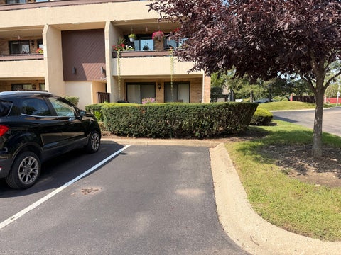 Tiny photo for 174 E Springbrook Drive #1B, Bloomingdale, IL 60108 (MLS # 12749359)