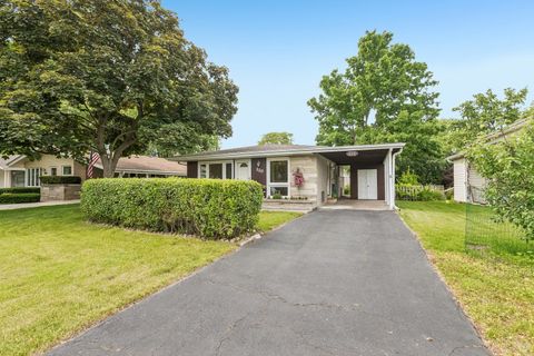 Photo of 220 Voltz Road, Northbrook, IL 60062 (MLS # 12668674)
