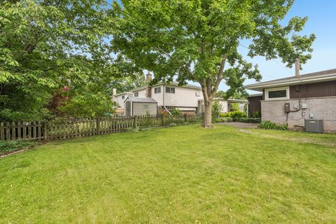 Tiny photo for 220 Voltz Road, Northbrook, IL 60062 (MLS # 12668674)