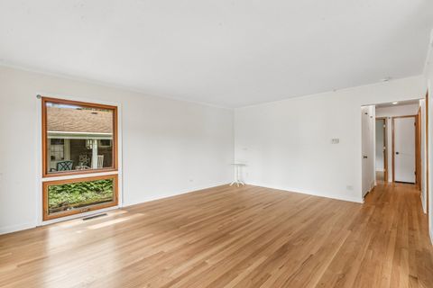 Tiny photo for 220 Voltz Road, Northbrook, IL 60062 (MLS # 12668674)
