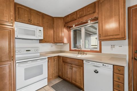 Tiny photo for 220 Voltz Road, Northbrook, IL 60062 (MLS # 12668674)