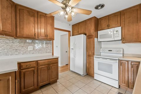 Tiny photo for 220 Voltz Road, Northbrook, IL 60062 (MLS # 12668674)