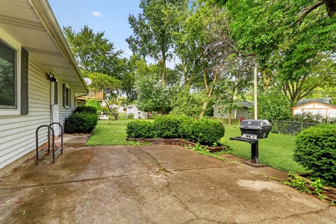 Tiny photo for 527 Sherwood Drive, Streamwood, IL 60107 (MLS # 12688025)