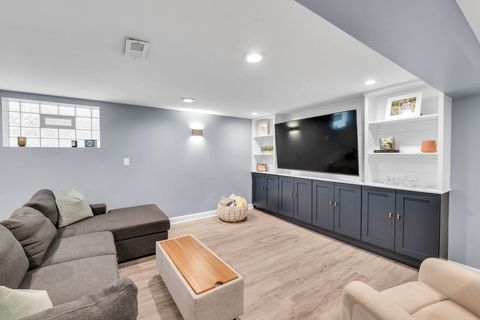 Tiny photo for 11163 S Trumbull Avenue, Chicago, IL 60655 (MLS # 12630240)