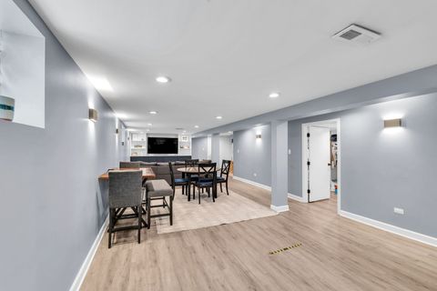 Tiny photo for 11163 S Trumbull Avenue, Chicago, IL 60655 (MLS # 12630240)