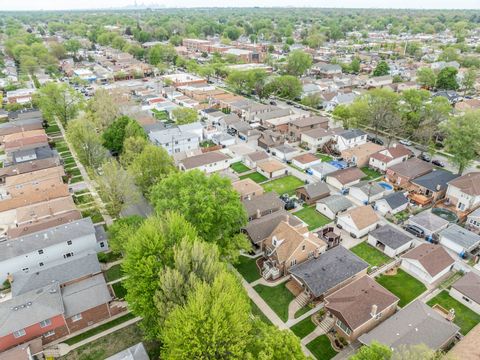 Tiny photo for 11163 S Trumbull Avenue, Chicago, IL 60655 (MLS # 12630240)