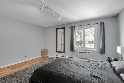 Tiny photo for 850 S Lorraine Road #3B, Wheaton, IL 60189 (MLS # 12549092)