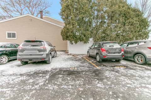 Tiny photo for 850 S Lorraine Road #3B, Wheaton, IL 60189 (MLS # 12549092)