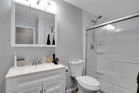 Tiny photo for 850 S Lorraine Road #3B, Wheaton, IL 60189 (MLS # 12549092)