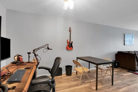 Tiny photo for 850 S Lorraine Road #3B, Wheaton, IL 60189 (MLS # 12549092)