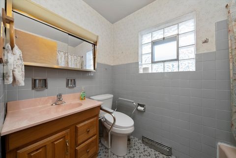 Tiny photo for 2439 Ernst Street, Franklin Park, IL 60131 (MLS # 12545333)