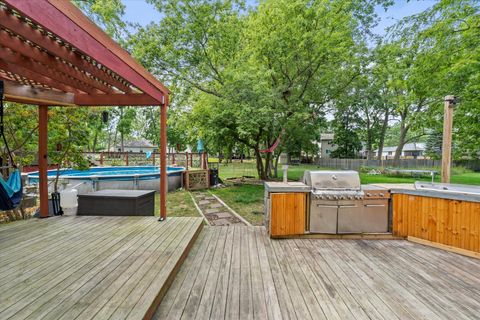 Tiny photo for 1228 Pennsylvania Avenue, Winthrop Harbor, IL 60096 (MLS # 12417978)