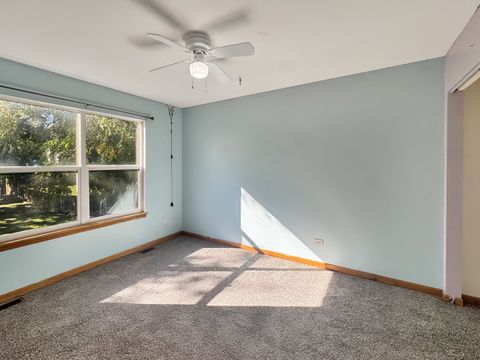 Tiny photo for 1228 Pennsylvania Avenue, Winthrop Harbor, IL 60096 (MLS # 12417978)