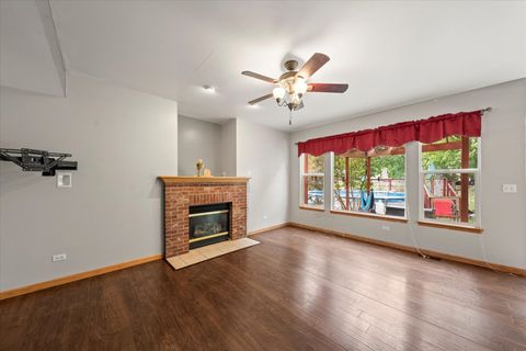 Tiny photo for 1228 Pennsylvania Avenue, Winthrop Harbor, IL 60096 (MLS # 12417978)