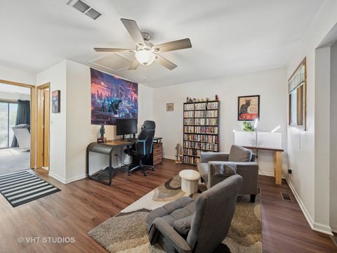 Tiny photo for 422 Lincoln Avenue #A, Fox River Grove, IL 60021 (MLS # 12462433)