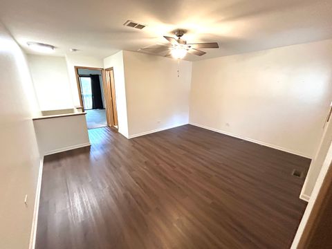 Tiny photo for 422 Lincoln Avenue #A, Fox River Grove, IL 60021 (MLS # 12462433)