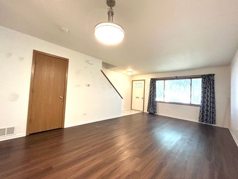 Tiny photo for 422 Lincoln Avenue #A, Fox River Grove, IL 60021 (MLS # 12462433)