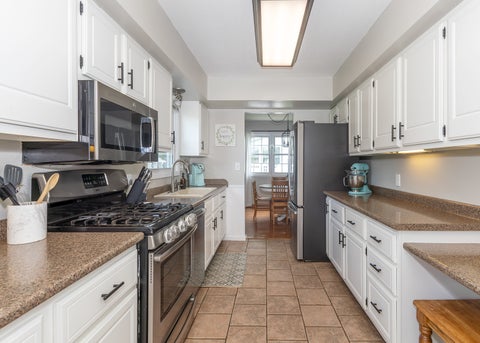 Tiny photo for 3507 56th Street Court, Moline, IL 61265 (MLS # 12753241)