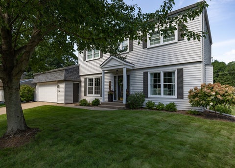 Tiny photo for 3507 56th Street Court, Moline, IL 61265 (MLS # 12753241)