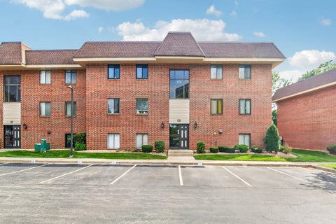 Tiny photo for 101 E Janata Boulevard #3B, Lombard, IL 60148 (MLS # 12780603)