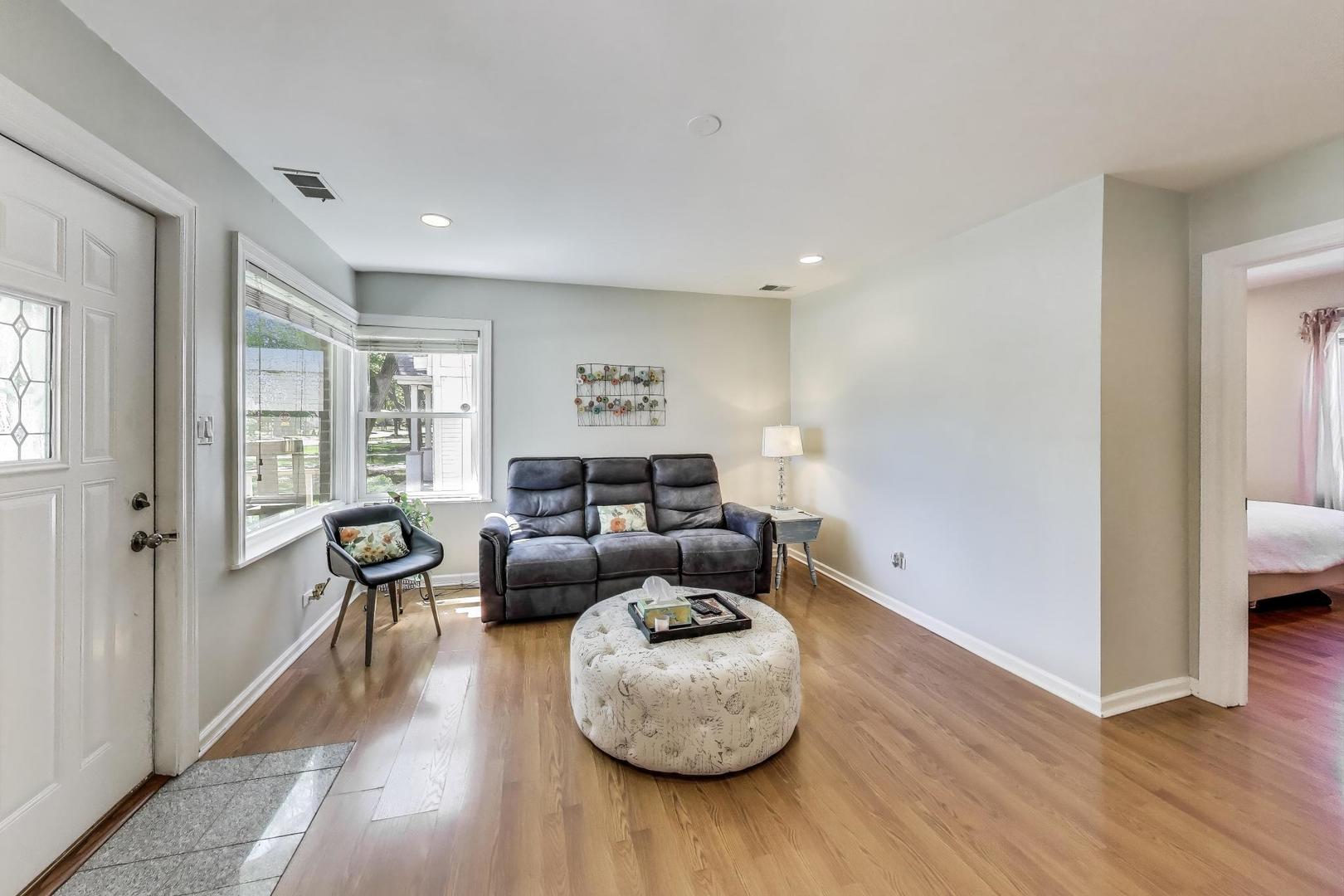 615 The Lane Avenue