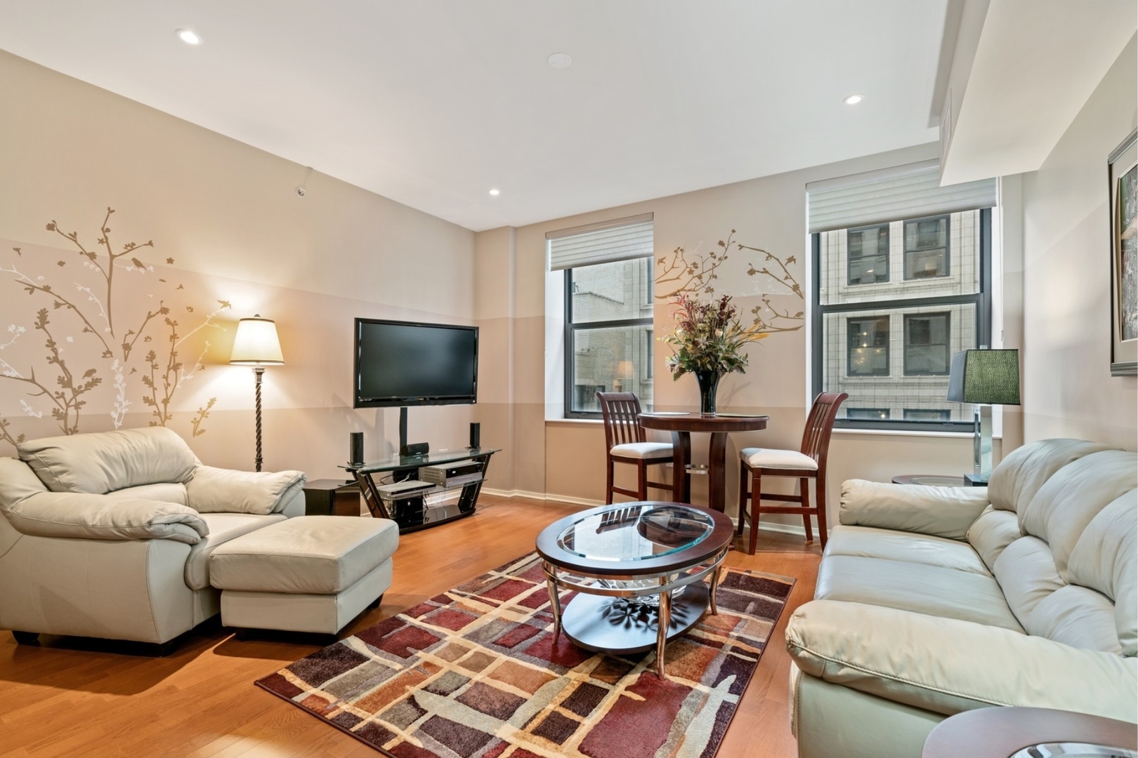 310 S Michigan Avenue 1010