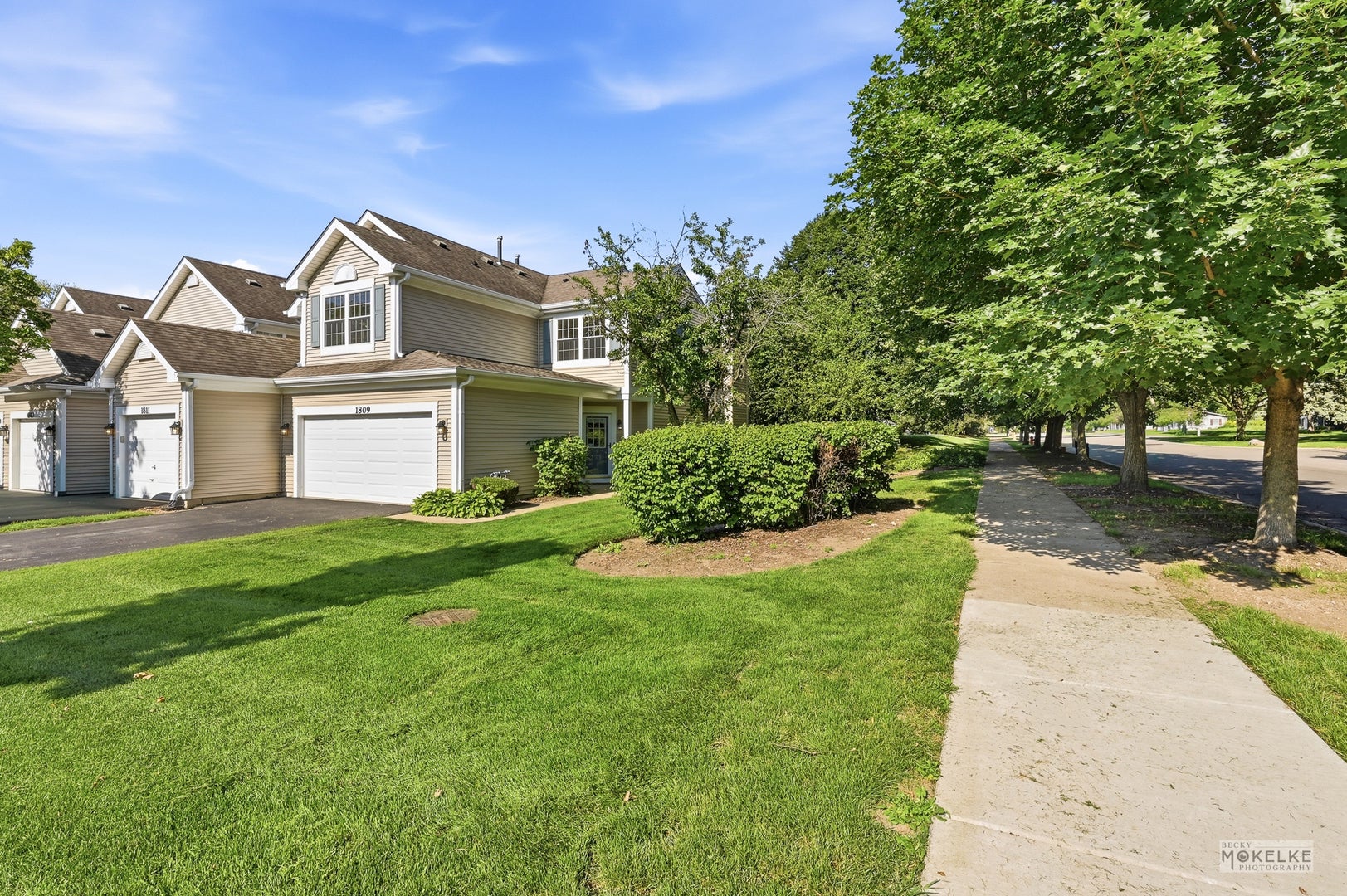 1809 Moore Court