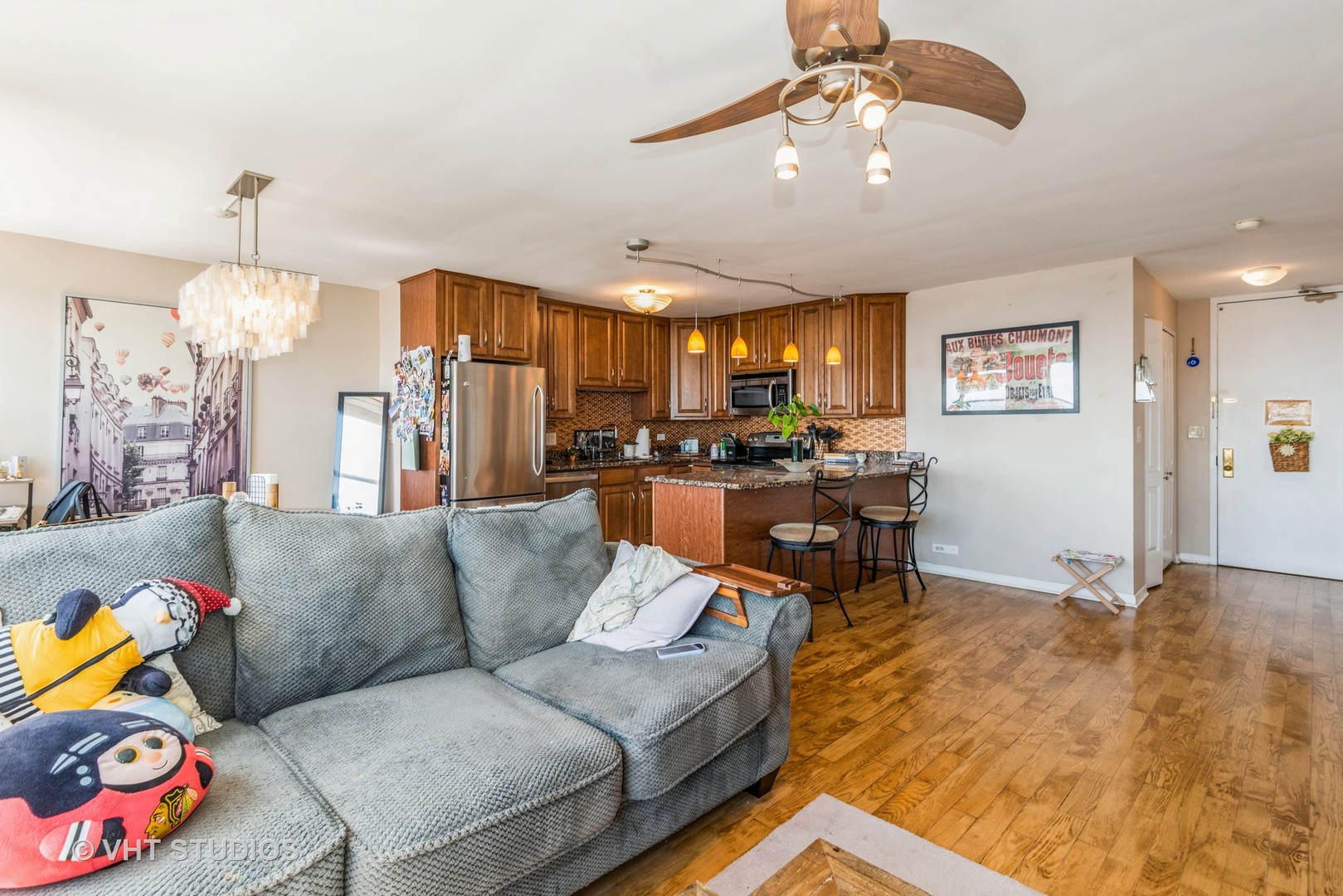 655 W Irving Park Road 5003