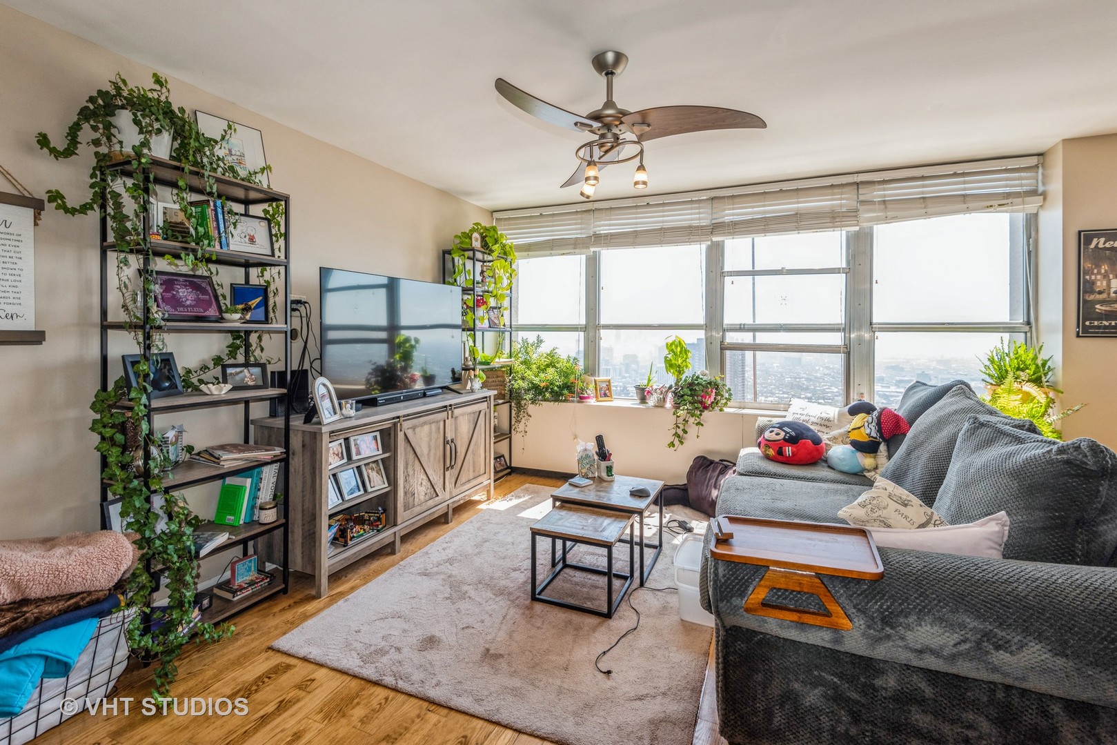 655 W Irving Park Road 5003