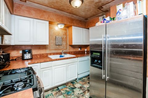 Tiny photo for 4917 W 109th Street #301, Oak Lawn, IL 60453 (MLS # 12633635)