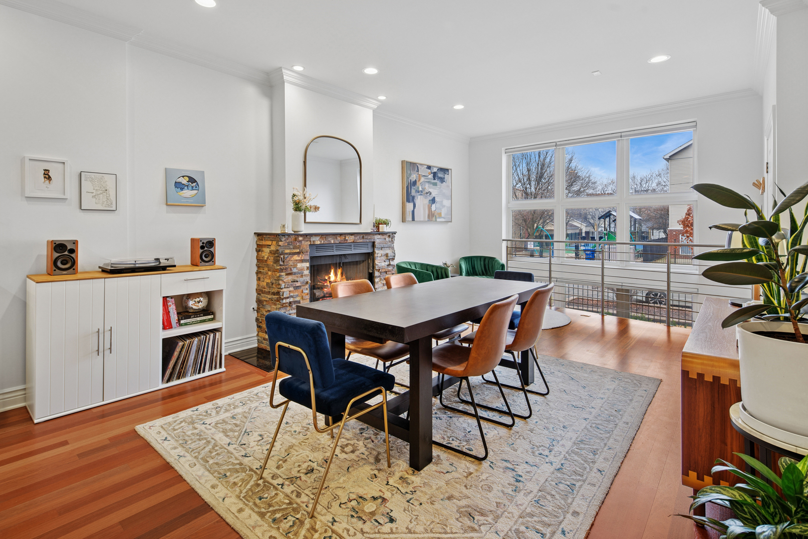 1423 N Artesian Avenue 1