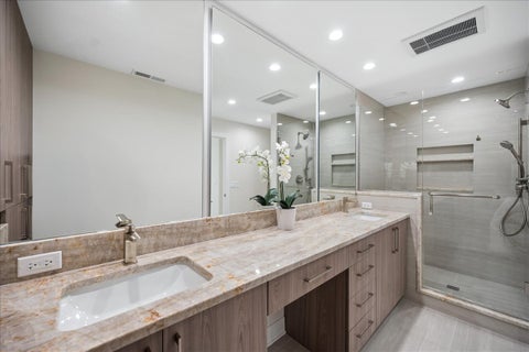 Tiny photo for 1740 Mission Hills Road #303, Northbrook, IL 60062 (MLS # 12783178)