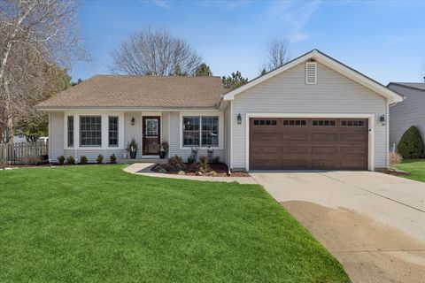 Photo of 204 S Carriage Trail, McHenry, IL 60050 (MLS # 12599477)