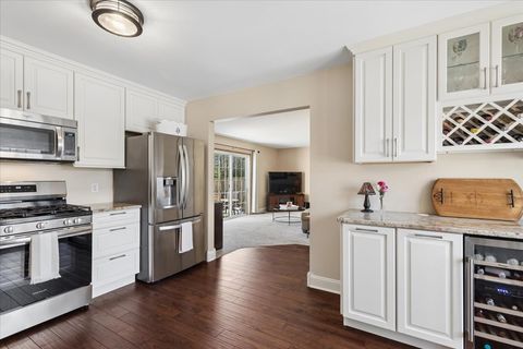 Tiny photo for 204 S Carriage Trail, McHenry, IL 60050 (MLS # 12599477)