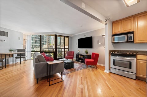 Tiny photo for 480 N MCCLURG Court #1109, Chicago, IL 60611 (MLS # 12744455)