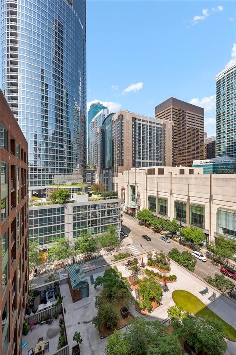 Tiny photo for 480 N MCCLURG Court #1109, Chicago, IL 60611 (MLS # 12744455)