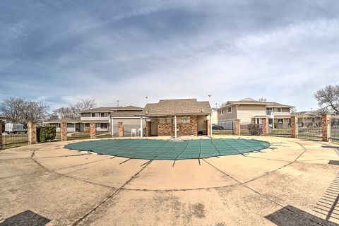 Tiny photo for 6028 Kit Carson Drive, Hanover Park, IL 60133 (MLS # 12601009)