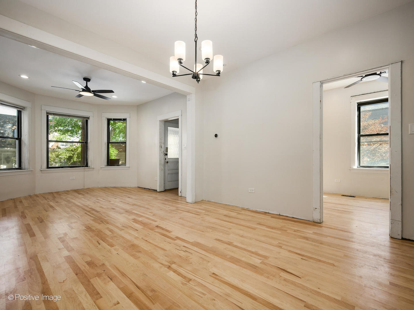 2415 W Warner Avenue 1