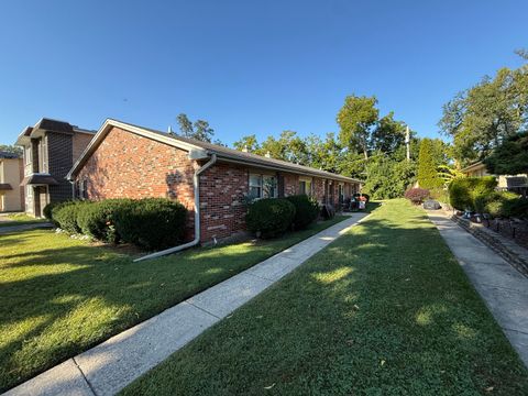 230 Troy Lane Lombard IL 60148