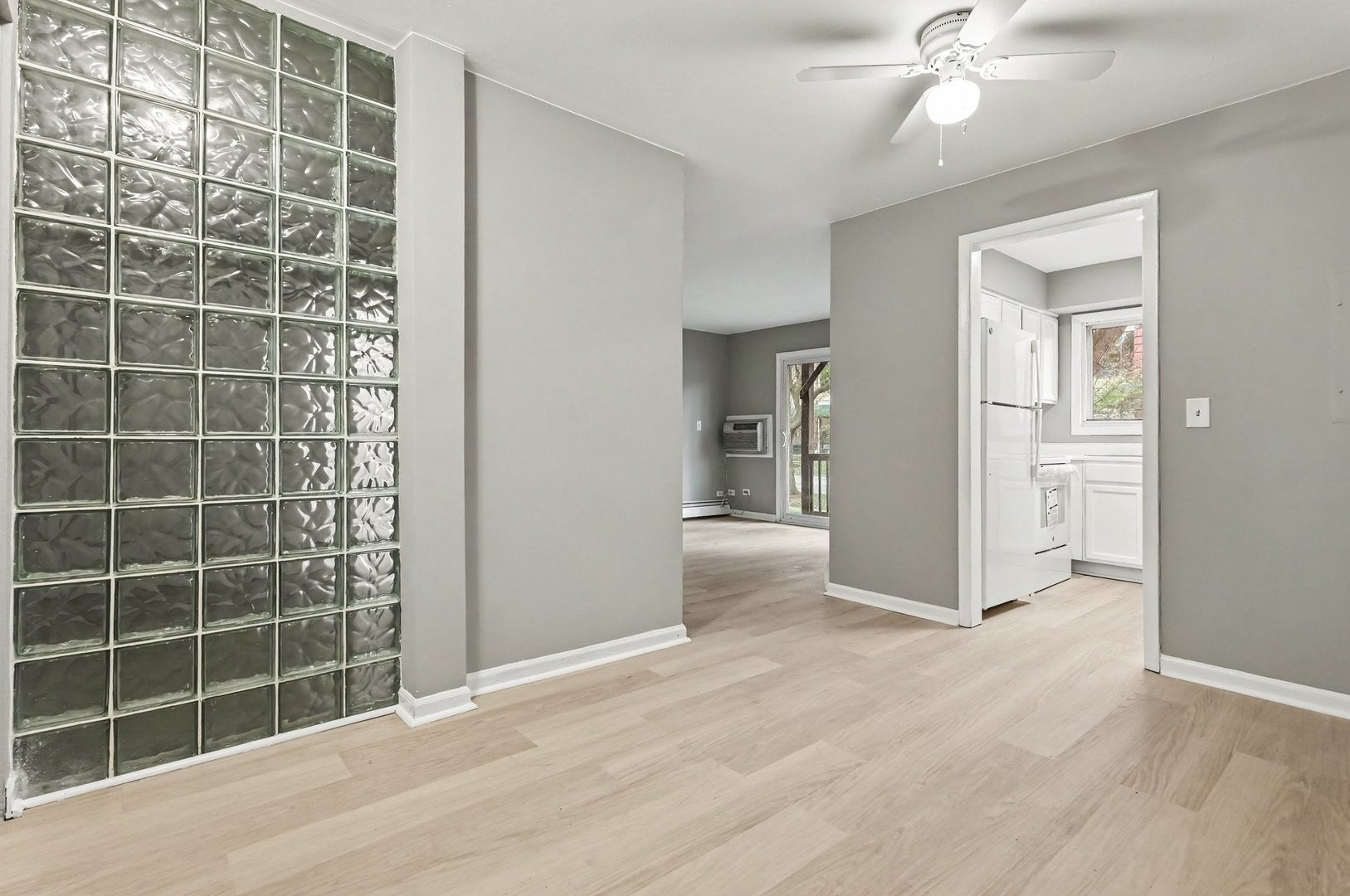 220 W Colfax Street 102