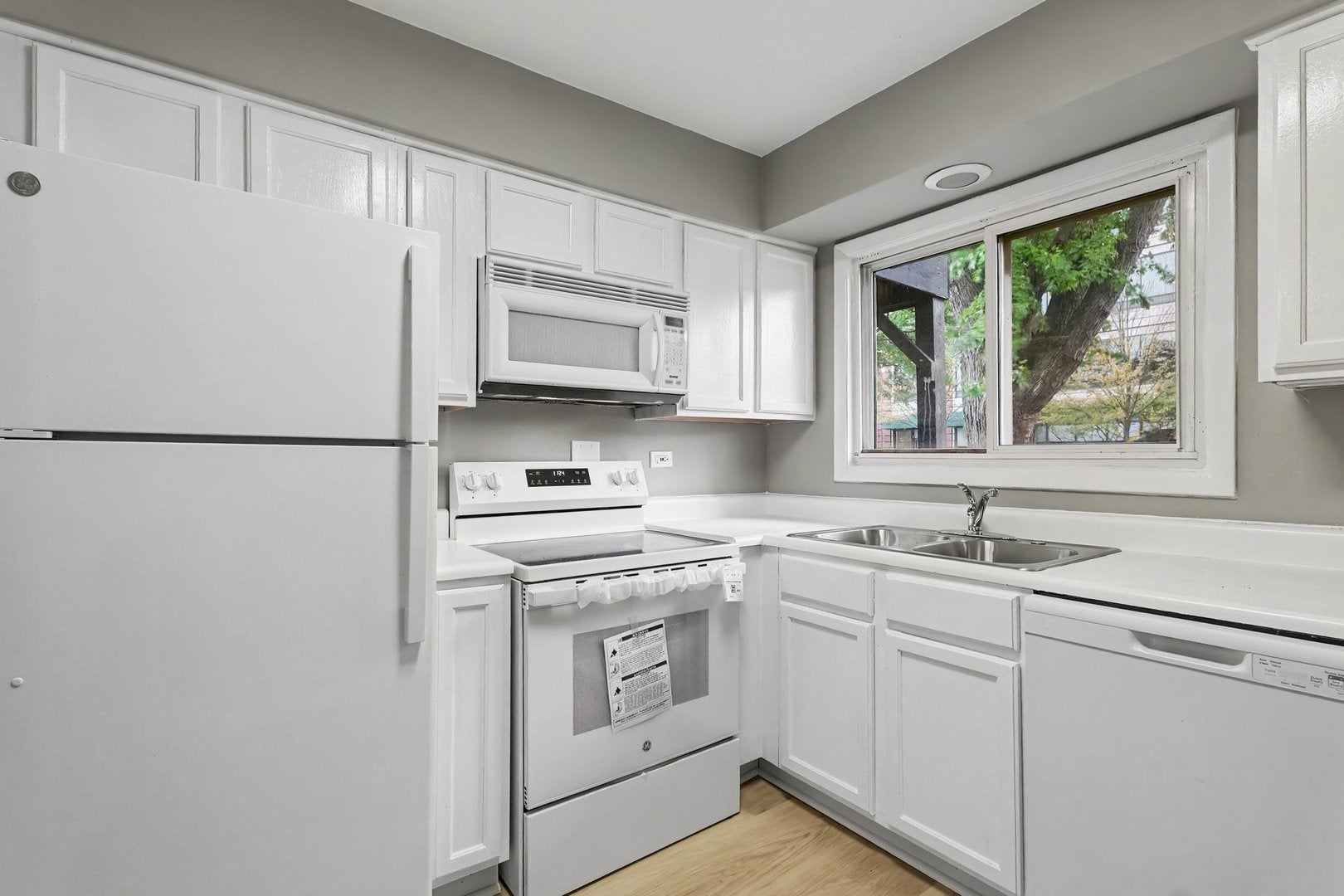 220 W Colfax Street 102