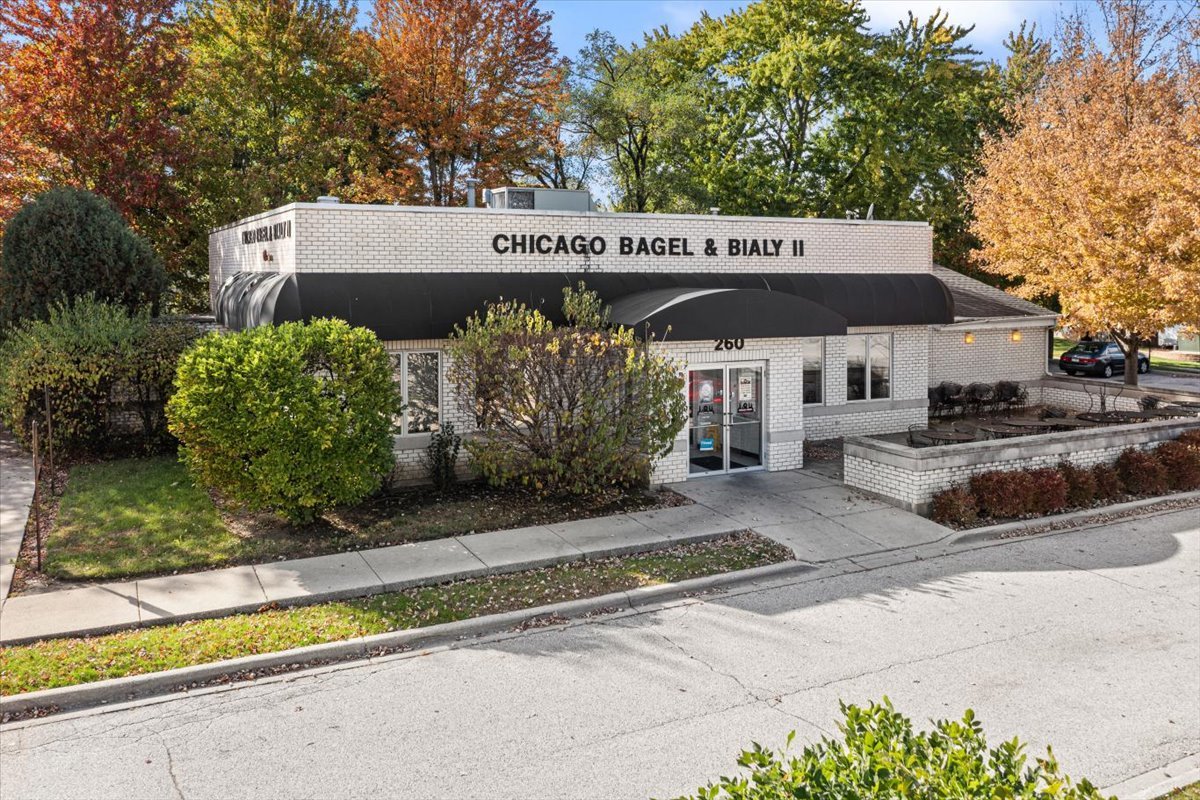 260 S Milwaukee Avenue