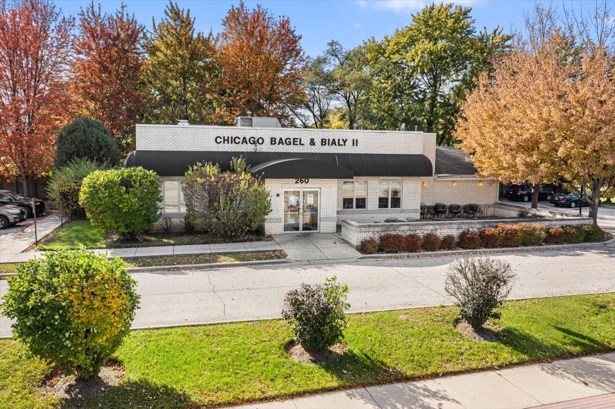 260 S Milwaukee Avenue