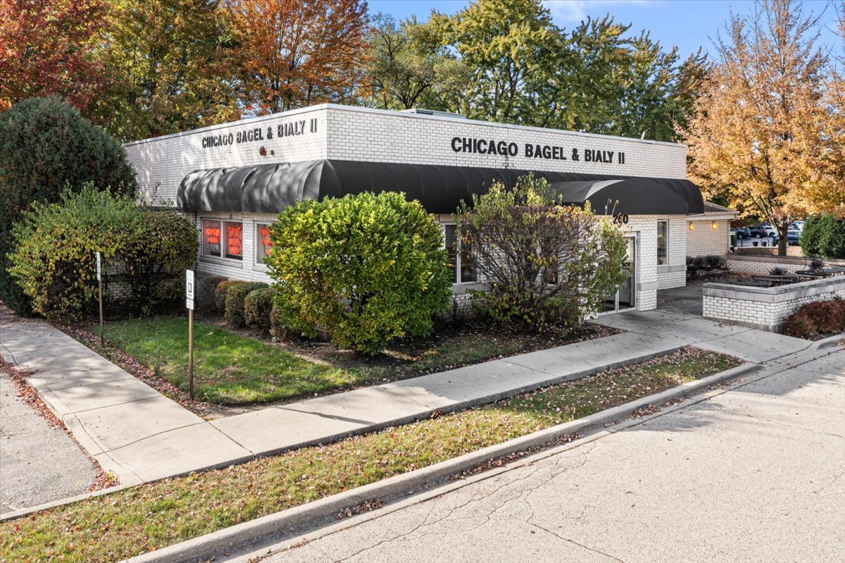 260 S Milwaukee Avenue