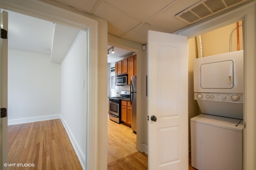 3511 N Racine Avenue 3E