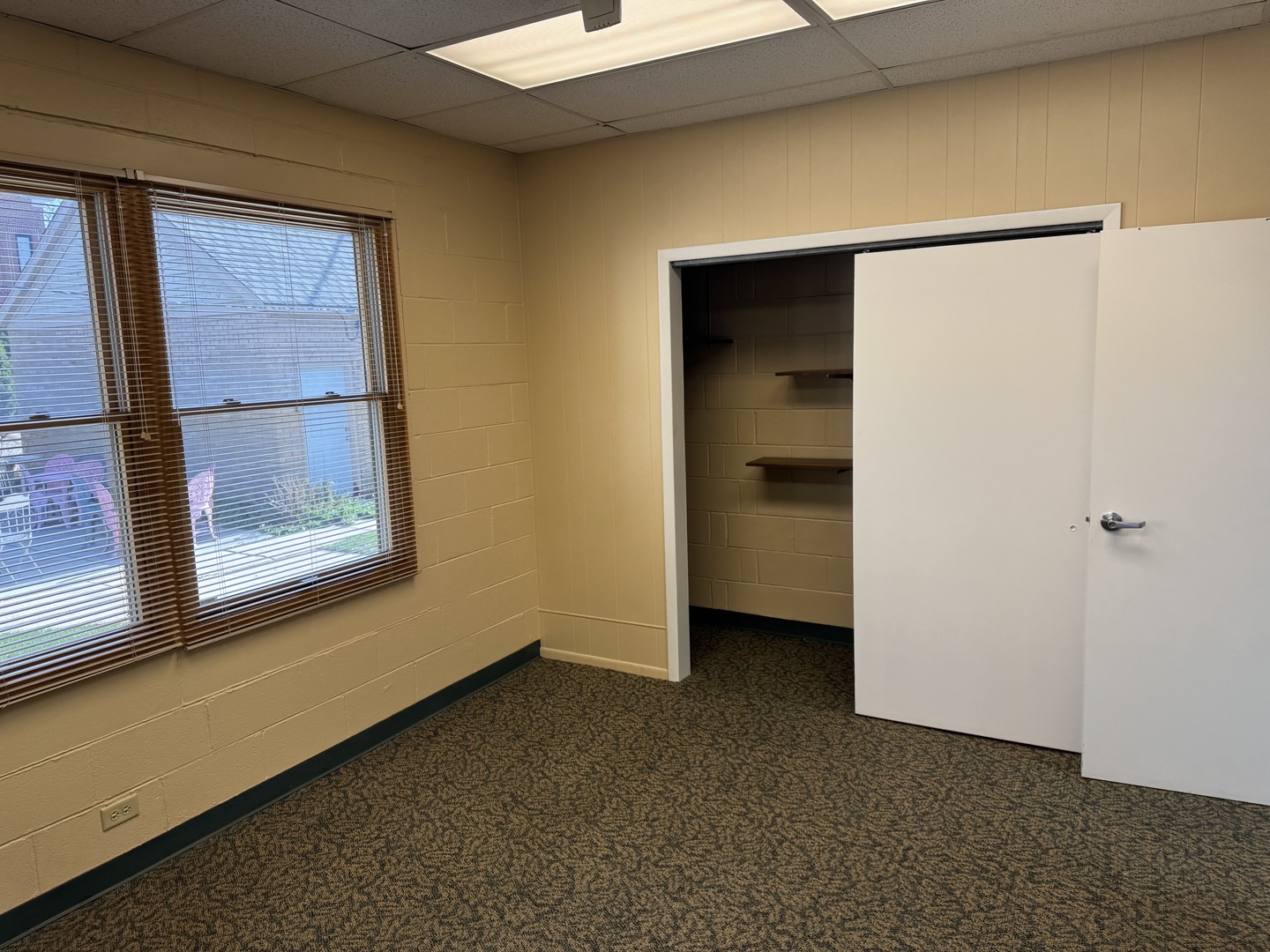 West Dundee, Illinois 60118, United States, ,Residential,Active,29123